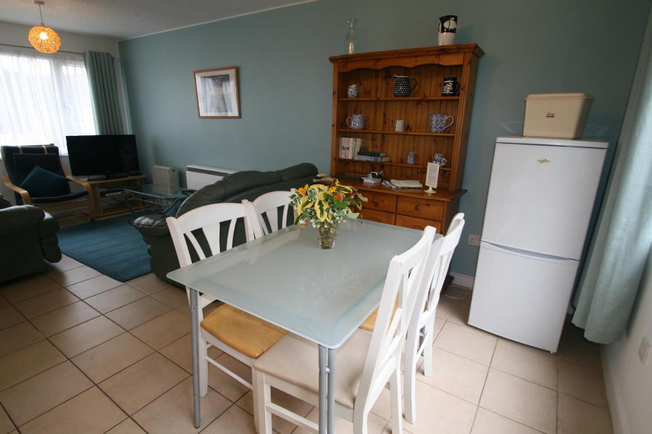Freshwater Bay Holiday Cottages Pembroke Esterno foto