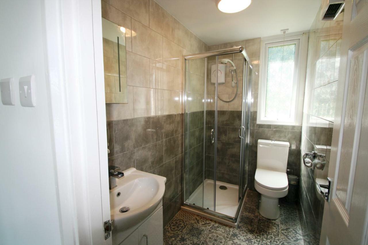 Freshwater Bay Holiday Cottages Pembroke Esterno foto
